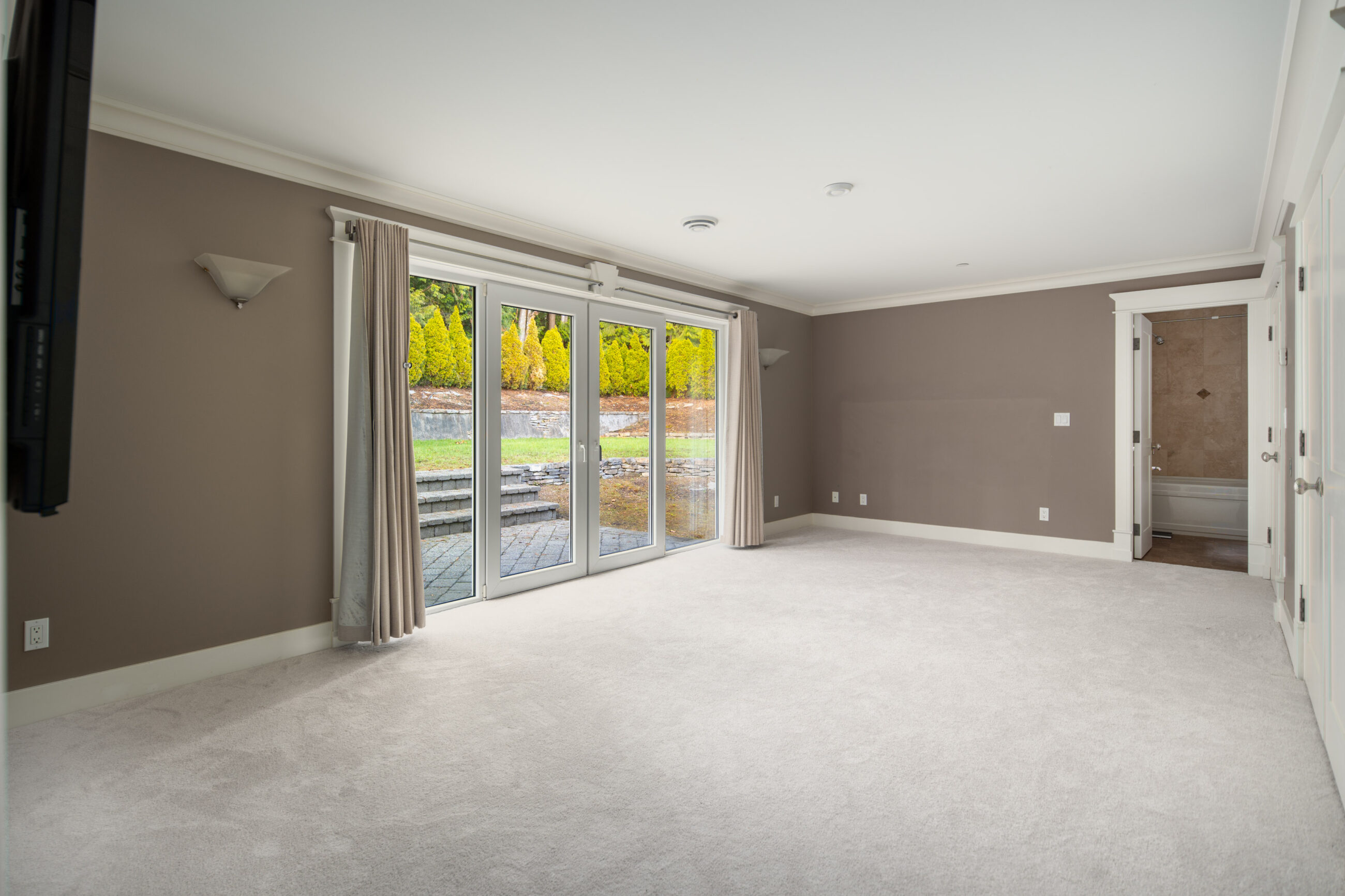 CUSTOM GORGEOUS HOME WITH PANORAMIC VIEW -- 2291 Orchard Ln, West Vancouver